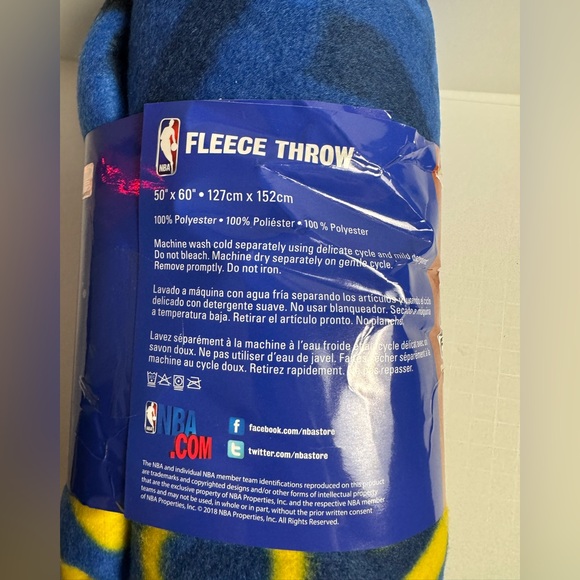 NBA Fleece Throw Blanket - Blue and Yellow - Picture 3 of 9